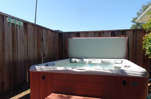 Westside Santa Cruz House | Villa De Las Palmas - Walking Distance to Santa Cruz's Best!