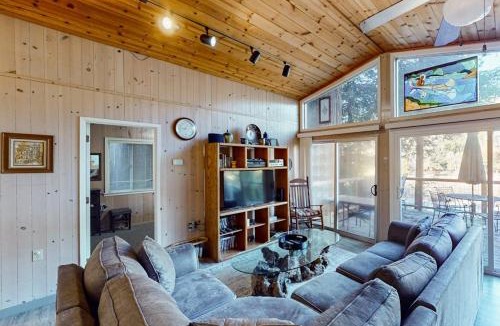 Guerneville House | Villa Eileen