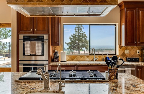 Paso Robles Villa | Villa Encanto- HEATED Pool & Spa, VIEWS, Outdoor Oasis