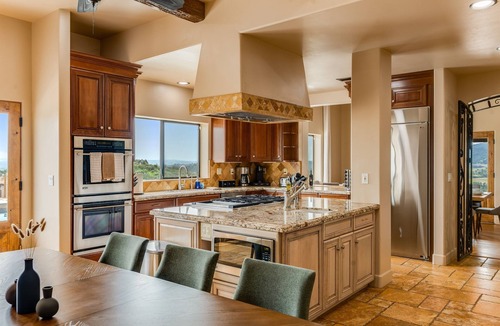 Paso Robles Villa | Villa Encanto- HEATED Pool & Spa, VIEWS, Outdoor Oasis