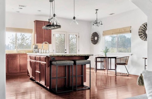 Atascadero Villa | Villa in Wine Country, King Beds & Pool