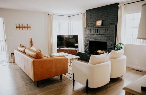 Lakehead-Lakeshore House | Villa Nosoni