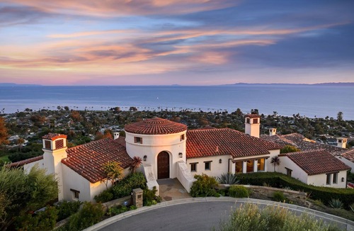 The Mesa House | Villa Pacifica | Pure Luxury, Infinity Pool, and Stunning Views from the Mesa