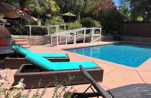 Woodland Hills House | Villa Reforma - Newly Designed 4BR House with Pool & Garden in Los Angeles