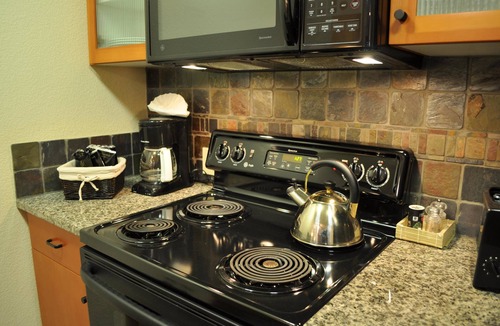 Mammoth Lakes Condo | Village 2416 White Mountain Lodge