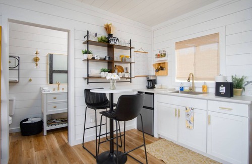 Springville Cabin | Villeta Giallo! Cozy Cabin close to Sierra's, lake and 18 hole golf course!