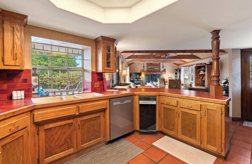 Templeton House | Vineyard Retreat in a Stunning Vineyard Setting and Views, Hot Tub, and More