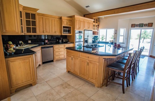 Paso Robles House | Vineyard Views + Jetted Tubs | Paso Wine Country | Uvae Vineyard
