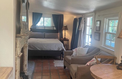 Placerville Apartment | Vintage French Farmhouse charm in the countryside