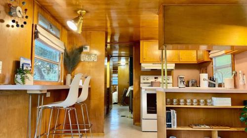 Arroyo Grande House | Vintage Spartan-Retro Farm Stay w EV charger