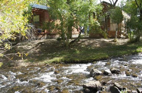 Bridgeport Cabin | Virginia Creek Settlement