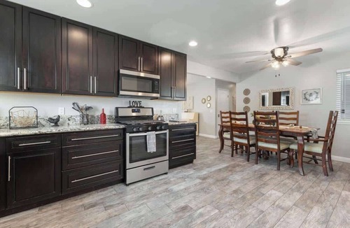 Visalia House | Visalia Luxe CA: 3BR w/Private Pool, BBQ, & Patio