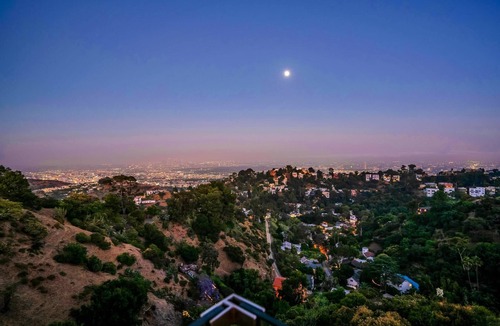Hollywood Hills West House | Voted "Best Jet Liner Views" in LA Dogs Ok