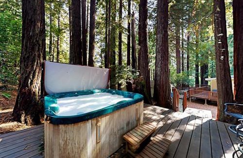 Cazadero House | Wagging Woods