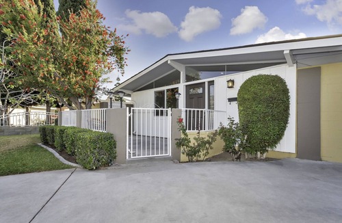 Southwest Anaheim House | Walk across the street to Disneyland parking. Fireworks show from front porch!