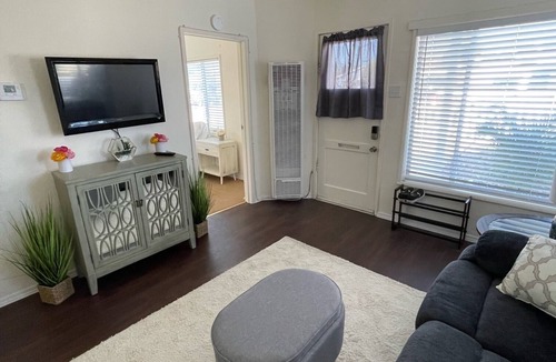 Grover Beach Cottage | Walk to Beach - 2b1b Butterfly Cottage Sleeps 4