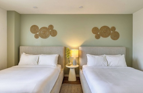 Laguna Beach Hotel | Walk to Beach + Coast Hwy | Pool + Hot Tub + Rooftop Ocean Views