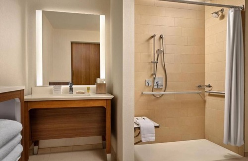 Anaheim Resort Hotel | Walk to Disney in 10 Min! 2 Rooms w/Space & Convenience