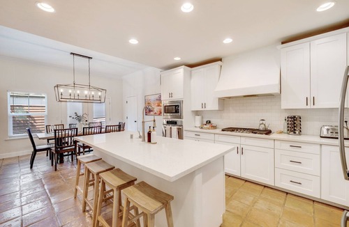Downtown House | Walk to Downtown Lincoln, Shuffleboard, Fire Pit, Chef’s Kitchen