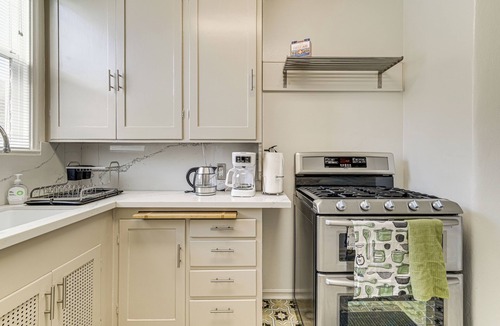San Jose Cottage | Walk to Dtwn San Jose & Sjsu: Charming + Cozy Gem!