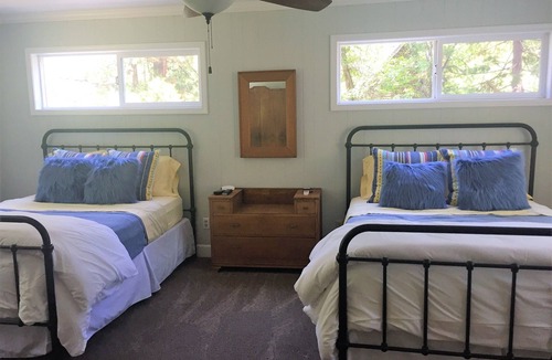 Twain Harte Cabin | Walk to Lake from Renovated Twain Harte Cabin