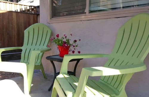 Al Tahoe House | Walk to Lake Tahoe & shopping/Dining Chic Basecamp