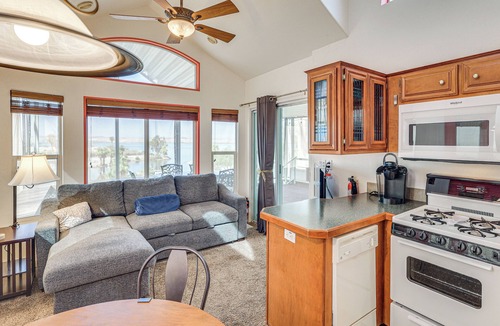 Lake Havasu City Cabin | Walk to London Bridge Beach: Lake Havasu Cabin!