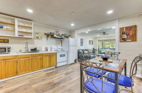 Bass Lake Apartment | Walk to Marina: Central Bass Lake Studio w/Deck!
