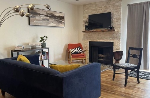 Franklin Condo | Walk to the Beach from our Condo on Retro Row!