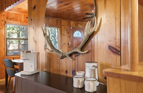 Twain Harte Cabin | Walk to Town - Lake Access - Huge Deck