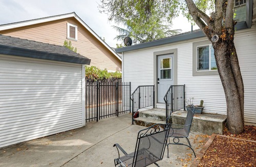 Southeastern Sacramento Cottage | Walkable Location! Sacramento Home w/Patio