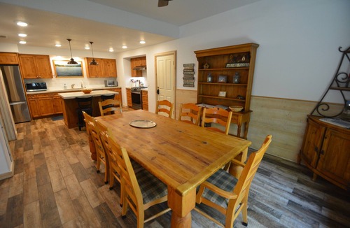 Bass Lake House | Walter Lake Area, Gated Community with Pool