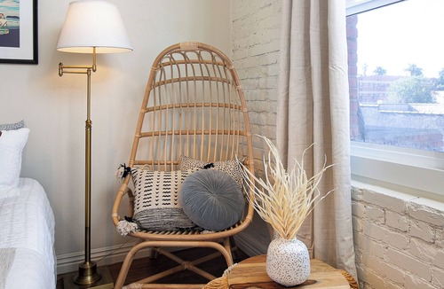 Westlake Hotel | Warm & Cozy Escape Near DTLA