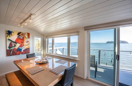San Rafael House | WATERFRONT BAY HOUSE, SPECTACULAR VIEWS!