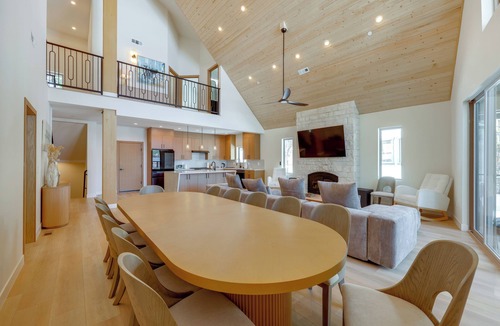 Big Bear Lake House | Waterfront Luxury! Brand-New Big Bear Lake House