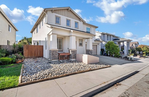 Watsonville House | Watsonville Beach Home for 16! Pet friendly!