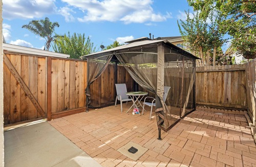 Watsonville House | Watsonville Beach Home for 16! Pet friendly!