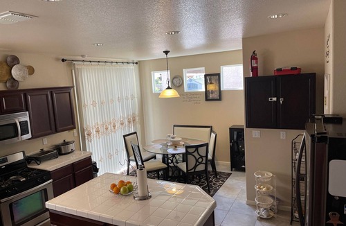 Valley Oak House | WELCOME HOME- A quiet, peaceful, and cozy place to relax