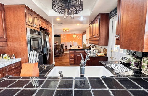 Desert Hot Springs House | Welcome to the Desert Hideaway in Desert Hot Springs Country Club Access