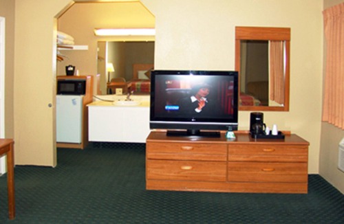 Taft House | Welcome to the Holland inn suites double room