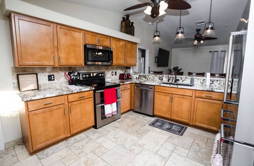 Lake Havasu City House | Welcome to the Lake House!3Bed/3 Full Bath Cul de sac pool home!