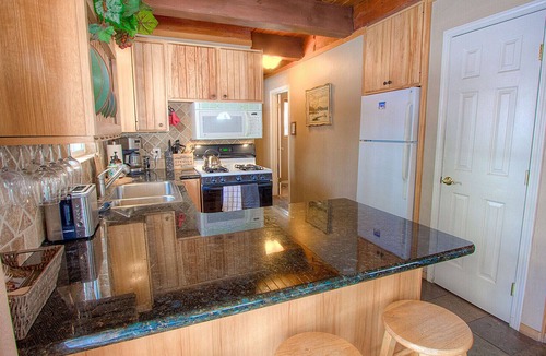 Black Bart Cabin | Wells Fargo Outlaw, Fenced Yd, Nr Hiking (HCH0807)