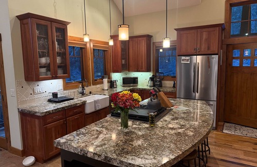 Tahoe Pines House | West Shore Woodsy Escape