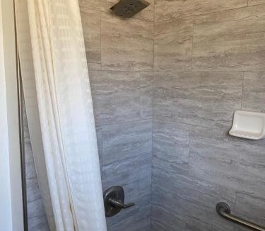 Three Rivers Hotel | Western Holiday Lodge