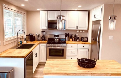 Redding House | Westside ^Cottage^