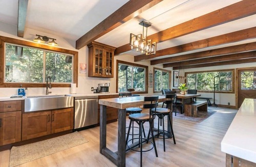 Chamberlands House | Whimsical Cabin with Deck - 1 Mile to Lake Tahoe