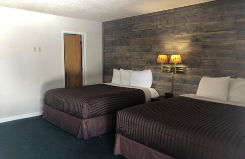 June Lake Hotel | Whispering Pines