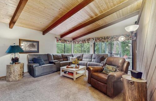Sierra Cedars House | Whispering Pines