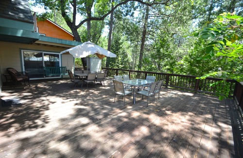 Bass Lake House | Willow Cove Cozy Cabin Lake area