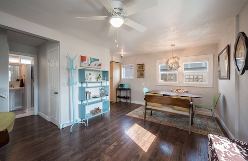 Paso Robles House | Wine Country Retreat/Furn 2BD/2BA Ensuite/Util & WiFi Incl/Walk to Downtown